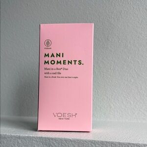 Voesh New York Mani Moments Pink Nail Kit